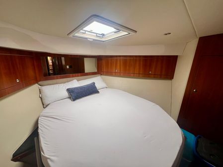 Riviera 4700 Sport Yacht image