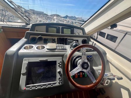 Riviera 4700 Sport Yacht image