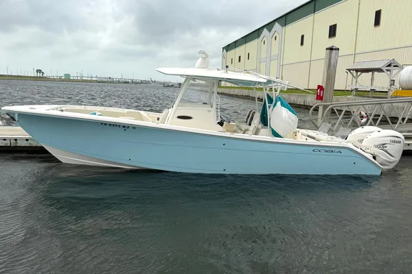 Cobia 320 Center Console image
