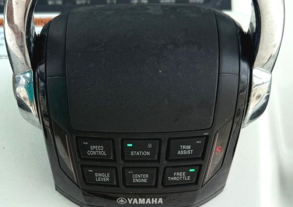 Cobia 320 Center Console image