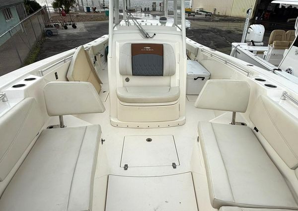 Cobia 320 Center Console image