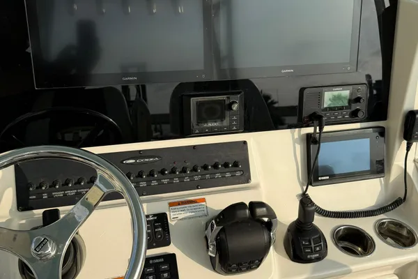 Cobia 320 Center Console image