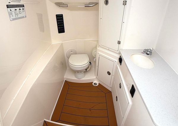 Cobia 320 Center Console image