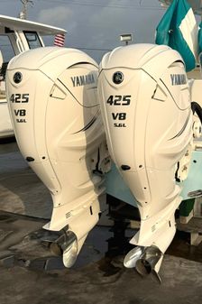 Cobia 320 Center Console image