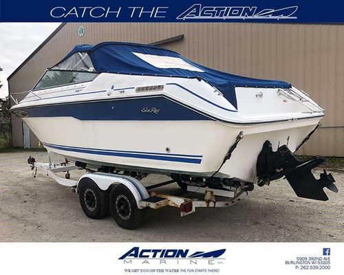 Sea Ray 220CC - main image