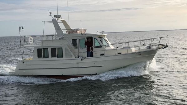 North Pacific 39 Pilothouse 