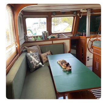 Marine Trader Double Cabin image