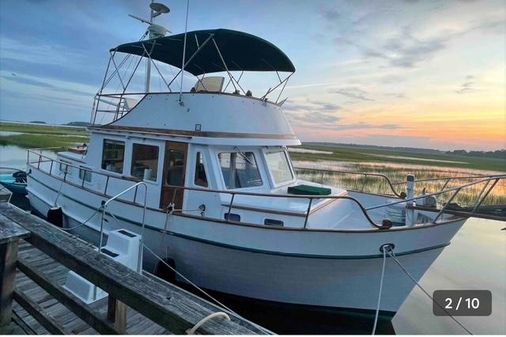 Marine Trader Double Cabin image