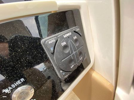 Sea Ray SLX 350 Outboard image