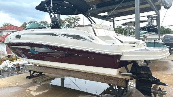 Sea Ray 260 Sundeck 
