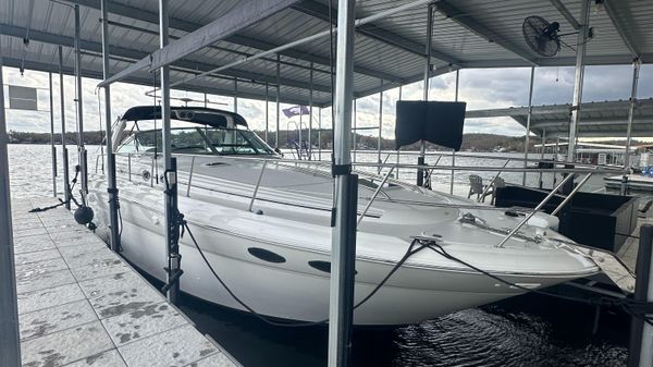 Sea Ray 380 Sundancer 