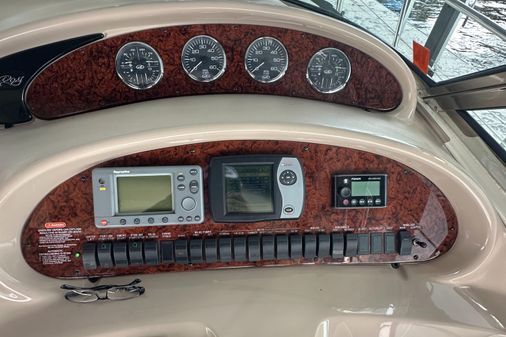 Sea Ray 380 Sundancer image