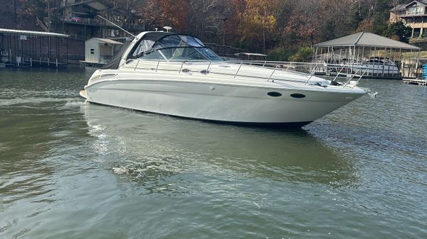 Sea Ray 380 Sundancer 