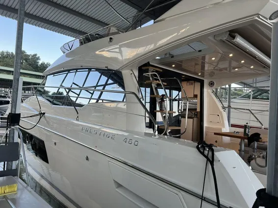 Prestige 460 image