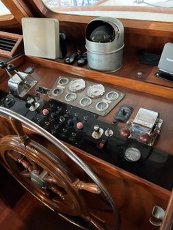 DeFever 49 Pilothouse image