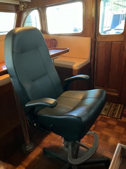 DeFever 49 Pilothouse image