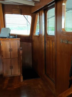 DeFever 49 Pilothouse image