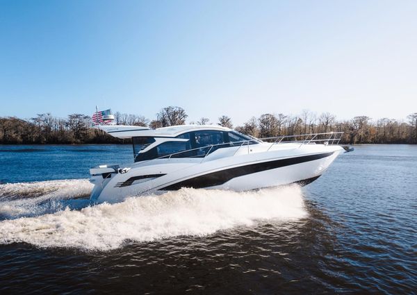 Galeon 425 HTS image