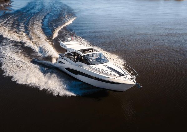 Galeon 425 HTS image