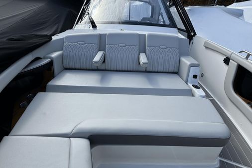 Sea Ray 370 Sundancer Outboard image