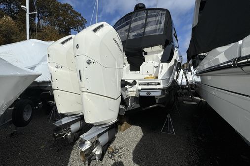 Sea Ray 370 Sundancer Outboard image