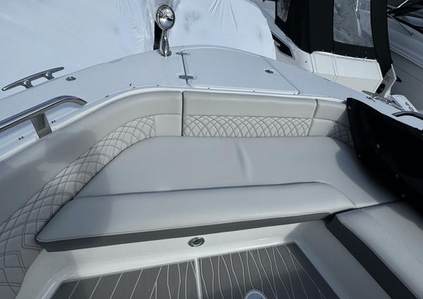 Sea Ray 370 Sundancer Outboard image