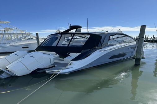 Sea Ray 370 Sundancer Outboard image