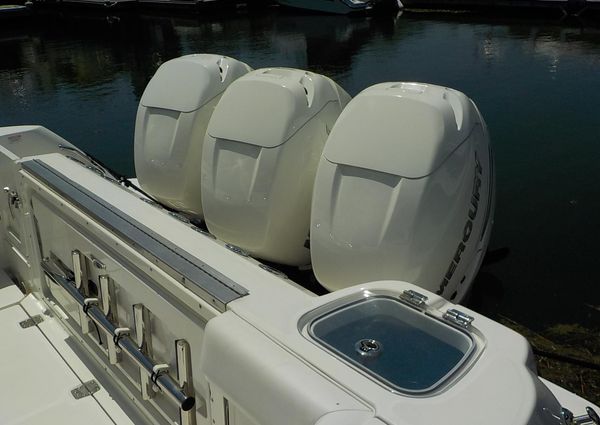 Boston Whaler 370 Outrage image