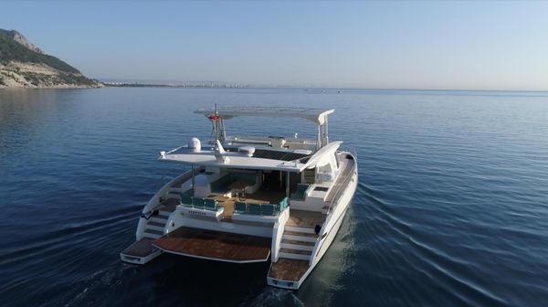 Serenity 64 Electric Hybrid image