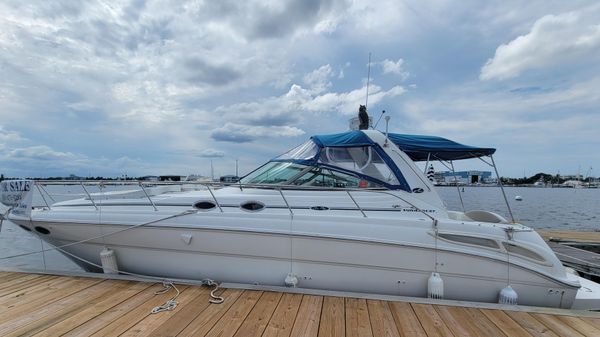 Sea Ray 380 Sundancer 