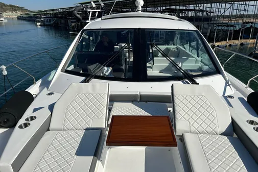 Cruisers Yachts 50 Cantius image