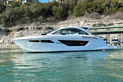 Cruisers Yachts 50 Cantius image