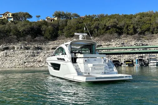 Cruisers Yachts 50 Cantius image
