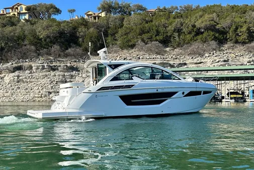 Cruisers Yachts 50 Cantius image