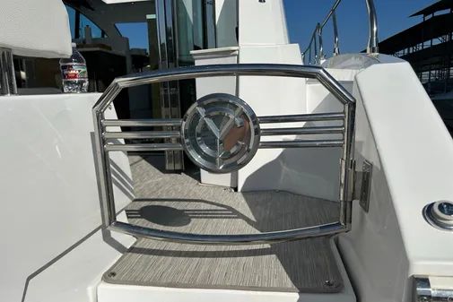 Cruisers Yachts 50 Cantius image