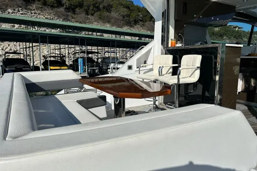 Cruisers Yachts 50 Cantius image