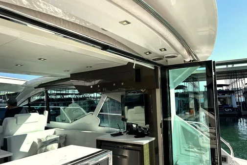 Cruisers Yachts 50 Cantius image