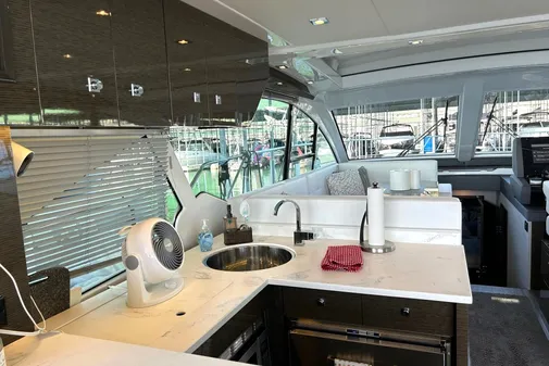 Cruisers Yachts 50 Cantius image