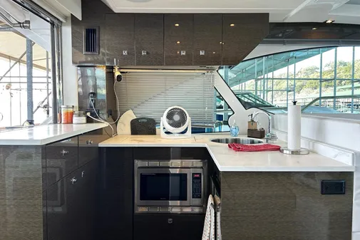 Cruisers Yachts 50 Cantius image