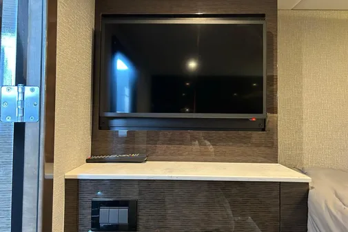 Cruisers Yachts 50 Cantius image