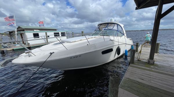 Sea Ray 350 Sundancer 