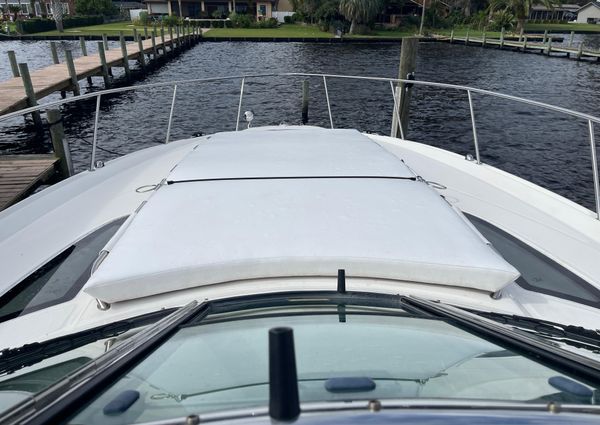 Sea Ray 350 Sundancer image