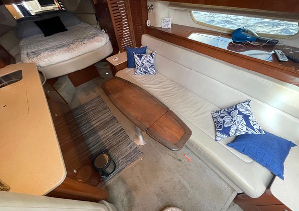 Sea Ray 350 Sundancer image