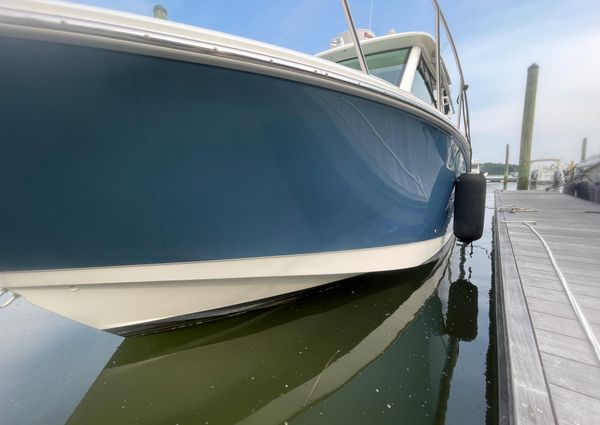 Boston Whaler 315 Conquest image