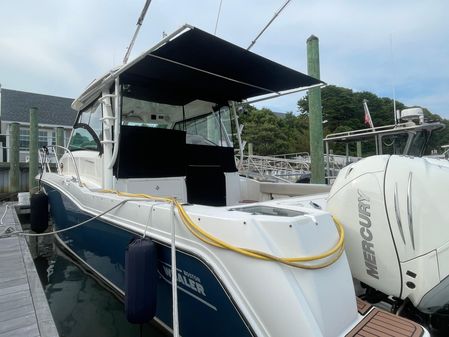 Boston Whaler 315 Conquest image