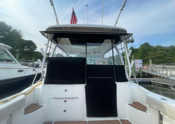 Boston Whaler 315 Conquest image