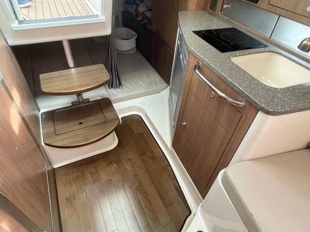 Boston Whaler 315 Conquest image