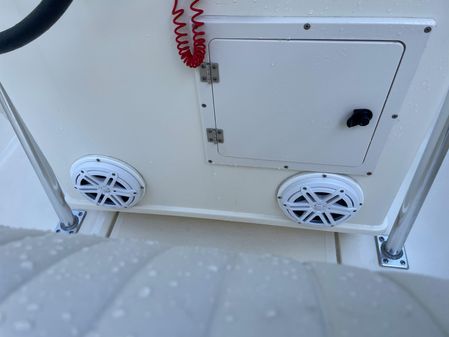 KenCraft 215 Center Console image