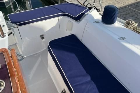 Catalina 355 image