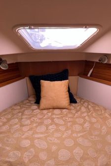 Catalina 355 image